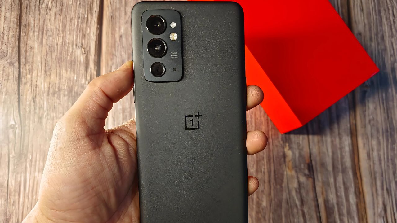 OnePlus 9RT